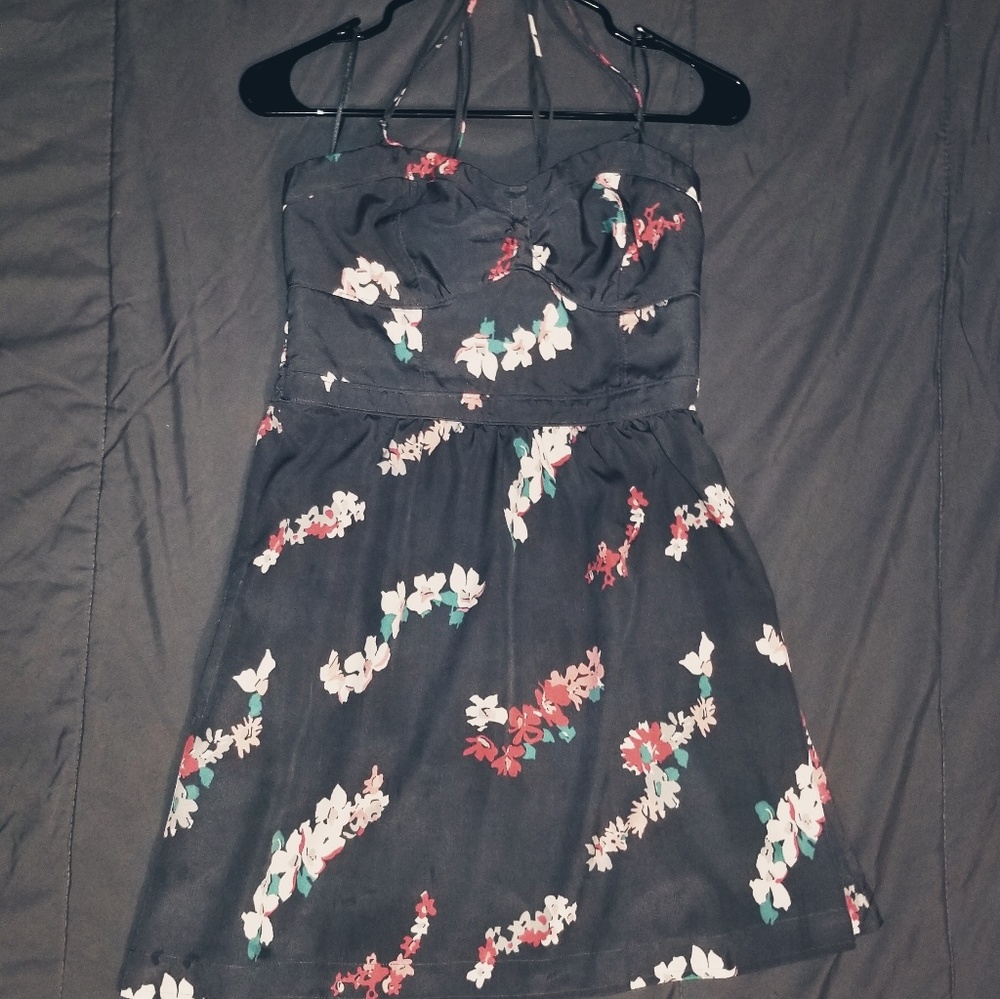 AMERICAN EAGLE- Sun Dress
